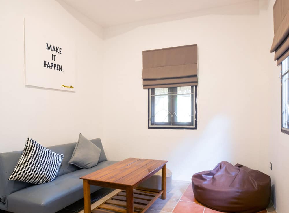 image of PhuketFit single room communal lounge at Thailand health & fitness resort