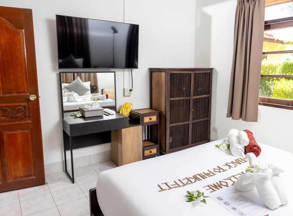 image of PhuketFit Standard Villa bedroom amenities at Thailand health & fitness retreat