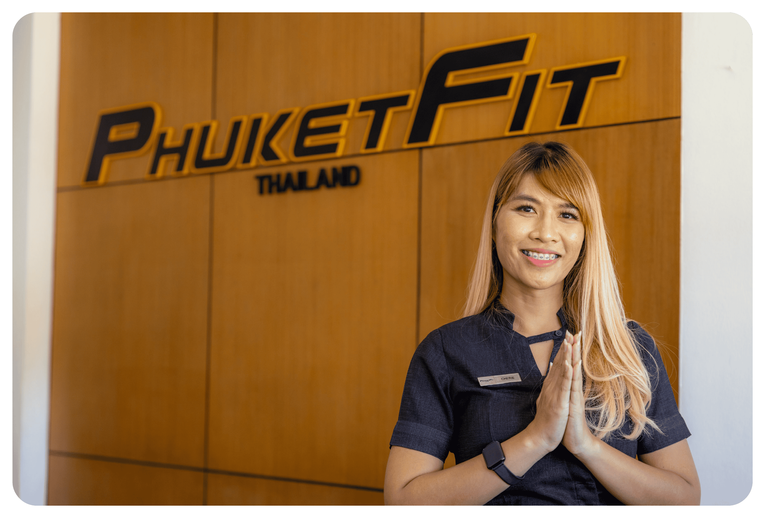 photo of phuketfit receptionist