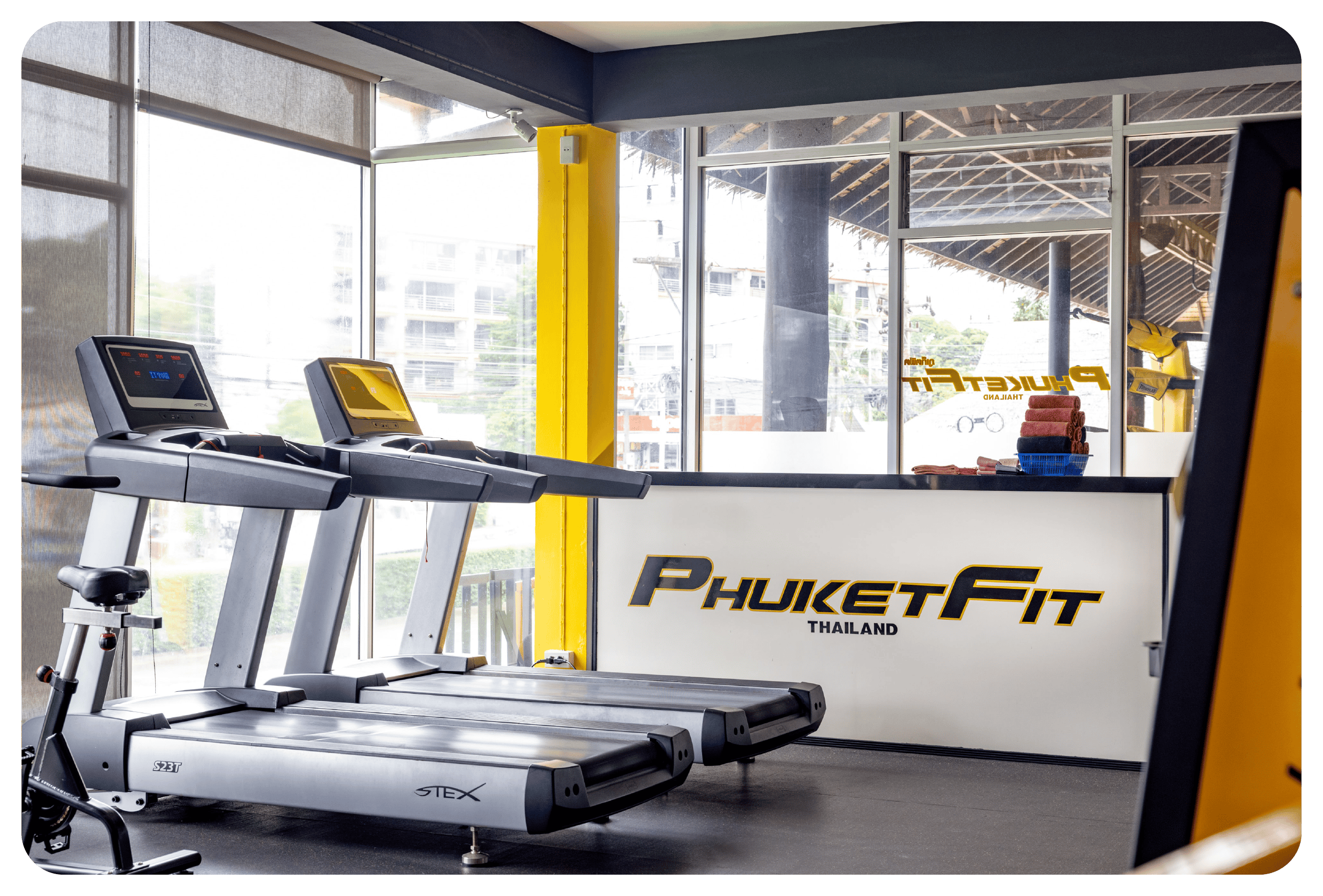 photo of phuketfit fitness studio front desk