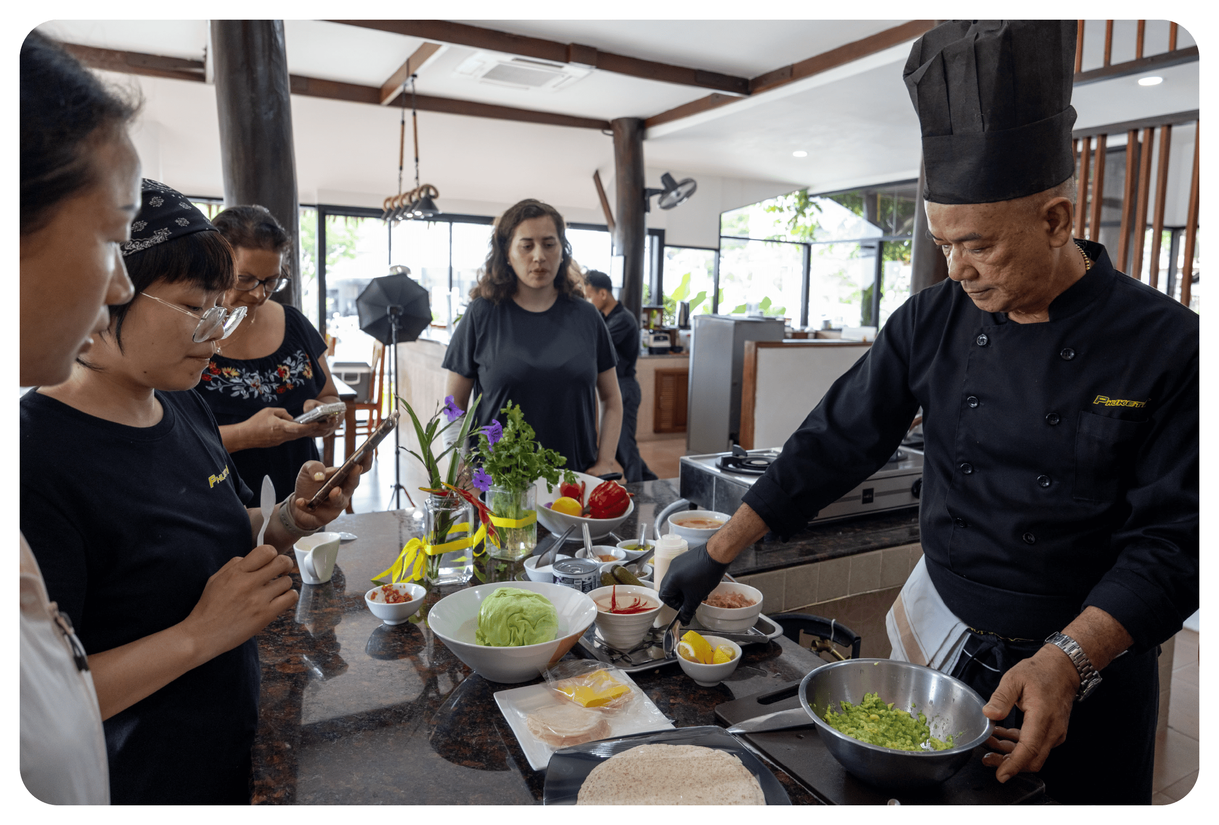 photo of phuketfit executive chef leading a sunday cooking class