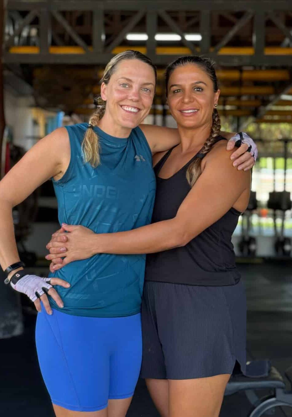 Photo of two happy friends at PhuketFit together